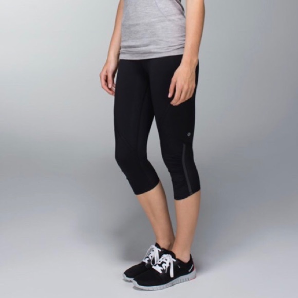 lululemon athletica Pants - Lululemon Run Pace Crop Leggings Size 4
